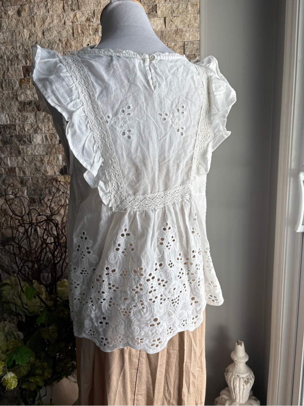 White Eyelet Ruffle Tank Top - Picture 5 of 11